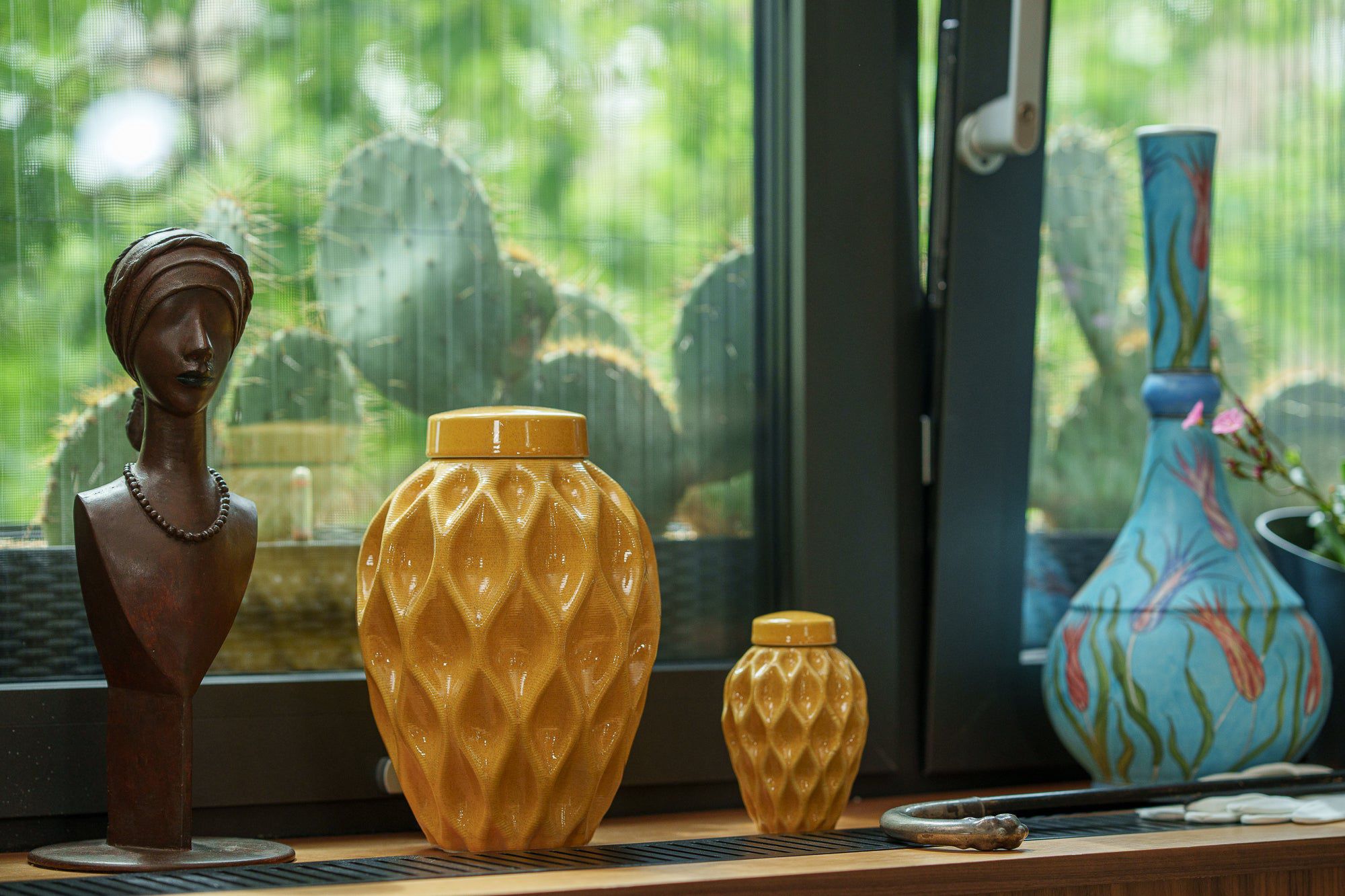 Cremation Urn "Echo" - 3D Printed Ceramic Urn | Amber Yellow | Keepsake