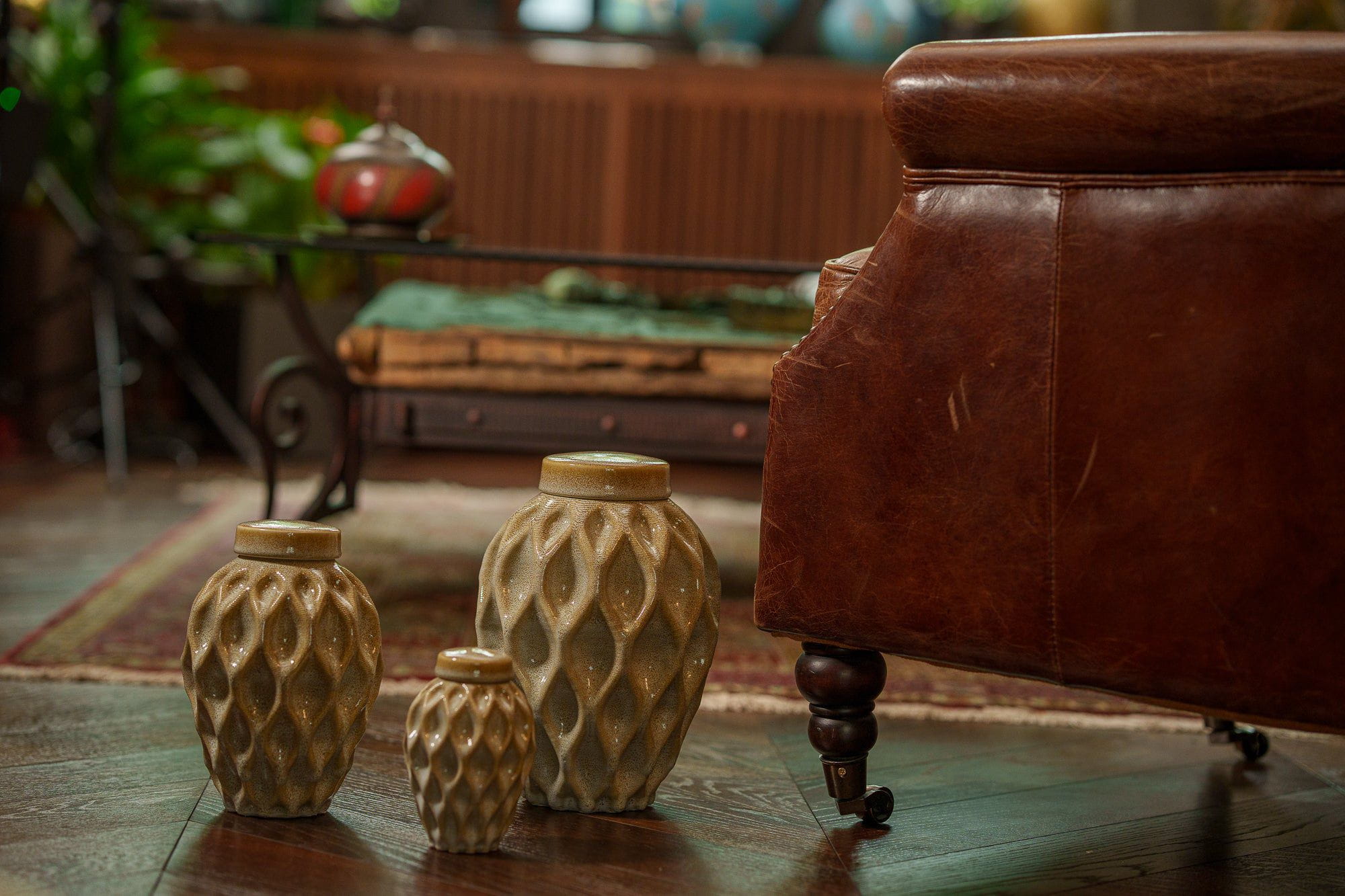 Cremation Urn "Echo" - 3D Printed Ceramic Urn | Light Sand Melange | Medium