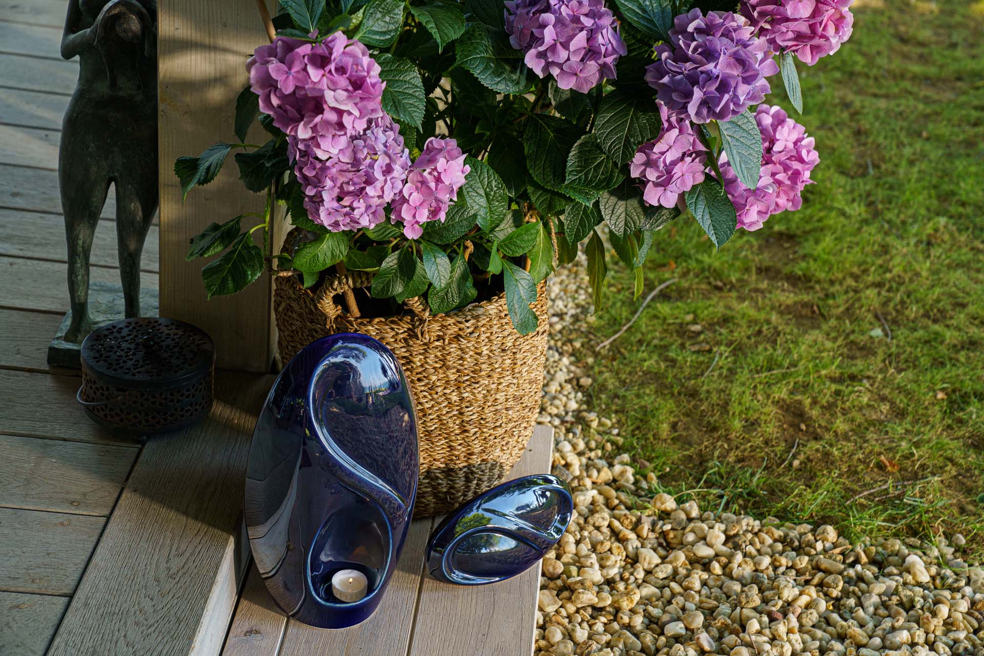 Pulvis Art Urns Adult Size Urn Eternity Handmade Cremation Urn for Ashes - Large | Cobalt Metallic | Ceramic