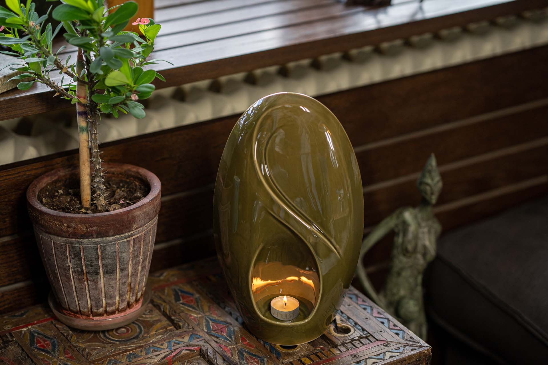 Pulvis Art Urns Adult Size Urn Eternity Handmade Cremation Urn for Ashes - Large | Oily Green | Ceramic