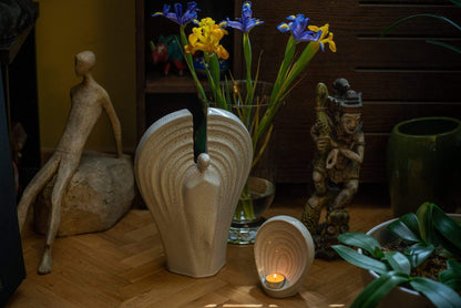Ceramic art Urn for ashes Guardian - By Pulvis Art Urns