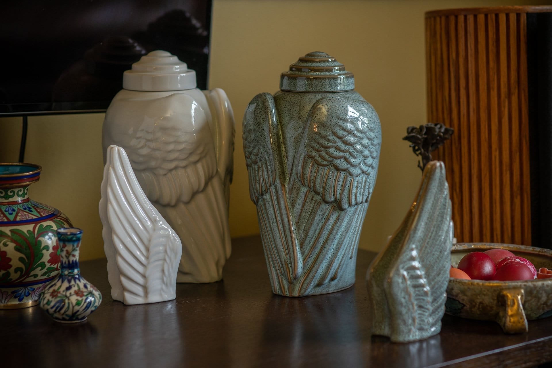 Ceramic Art Urn for Ashes - Wings - sets by Pulvis Art Urns 