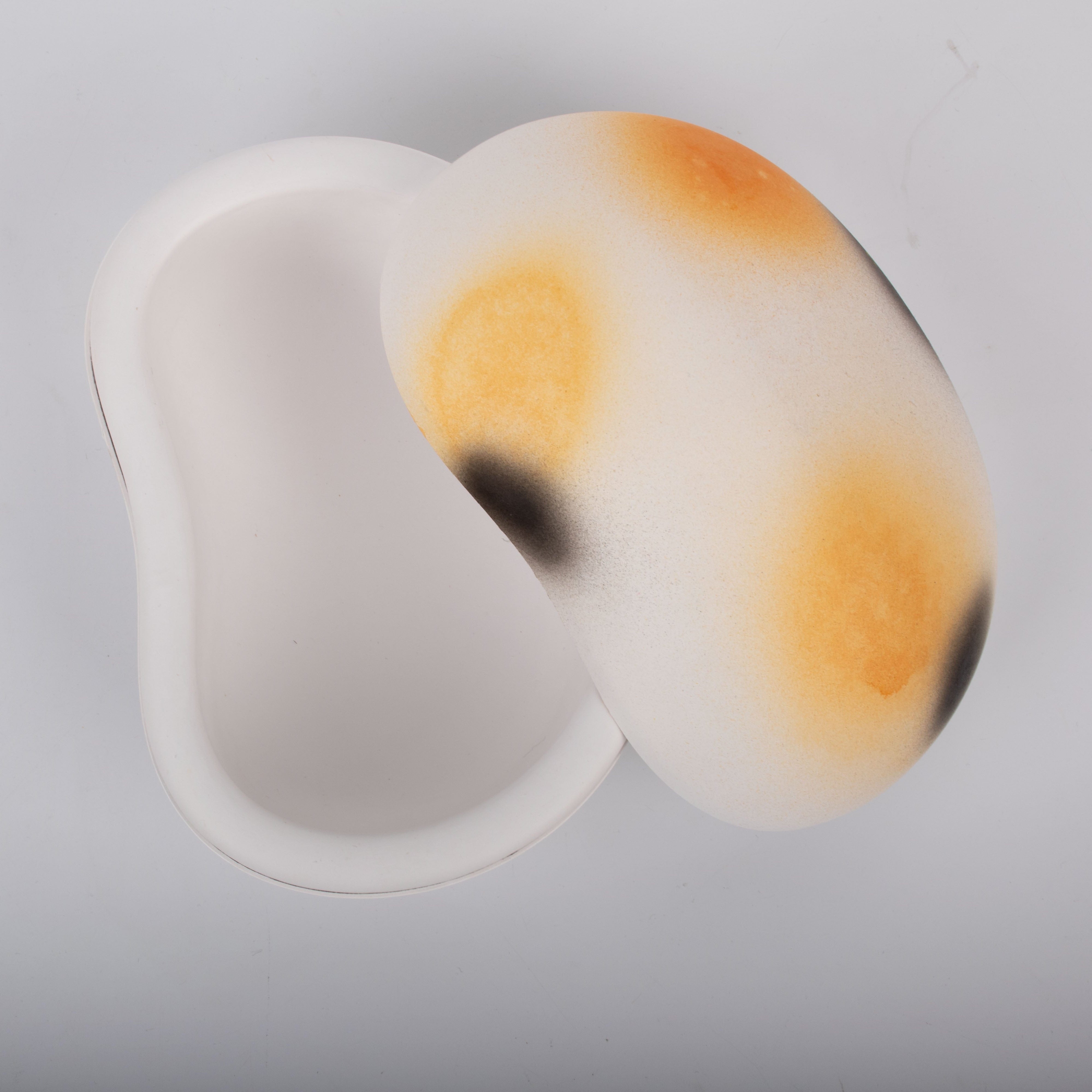 Biodegradable Pet Urn "Peanut" | Customizable Burial Memorial for Pets