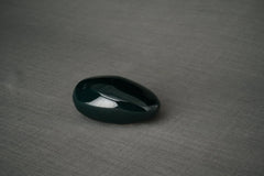 Urne funéraire artisanale « Pierre » - Petite | Vert oxyde | Céramique