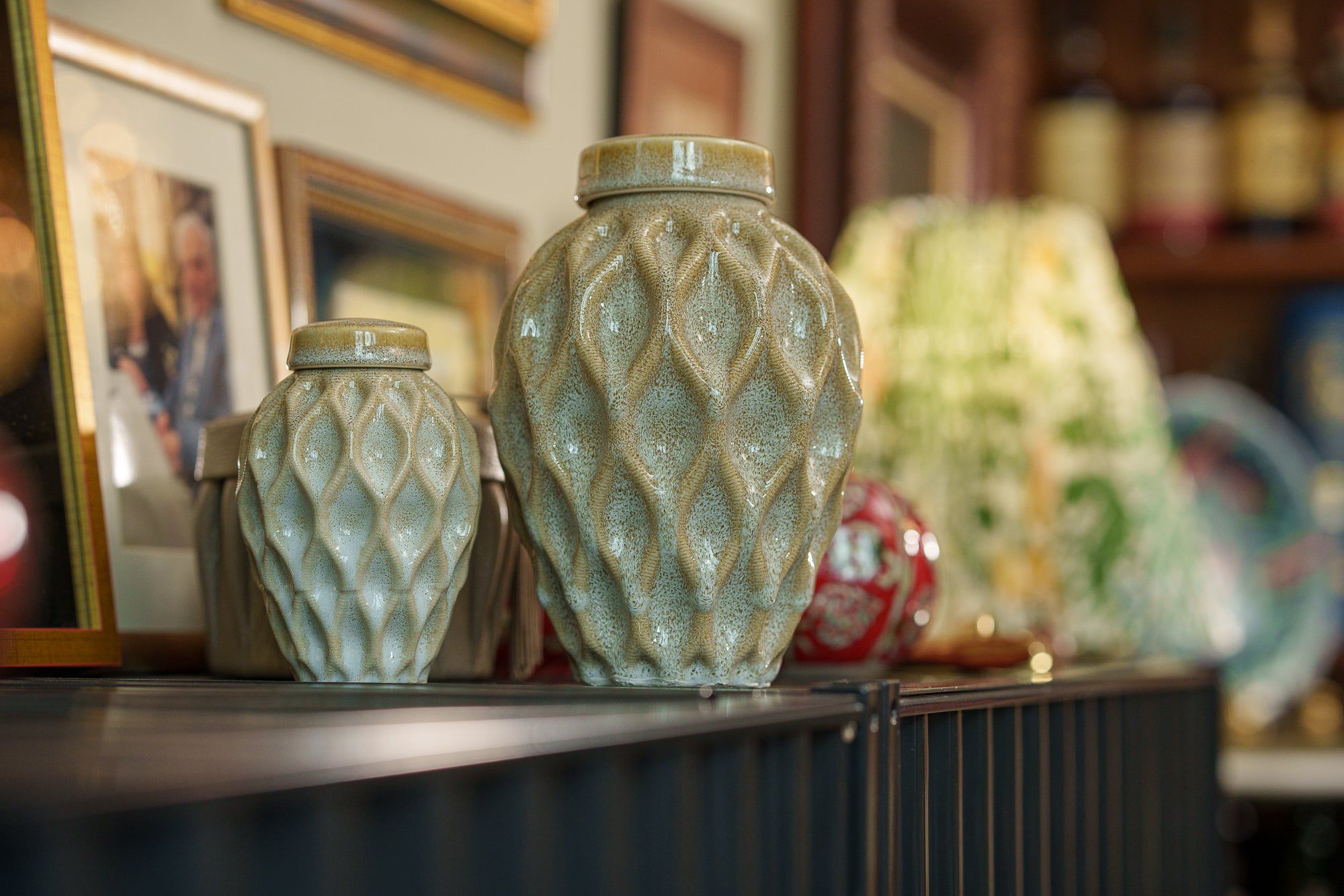 Cremation Urn "Echo" - 3D Printed Ceramic Urn | Light Sand Melange | Keepsake