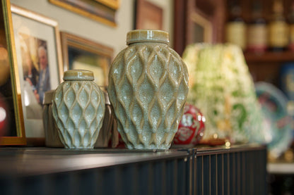 Cremation Urn "Echo" - 3D Printed Ceramic Urn | Light Sand Melange | Keepsake