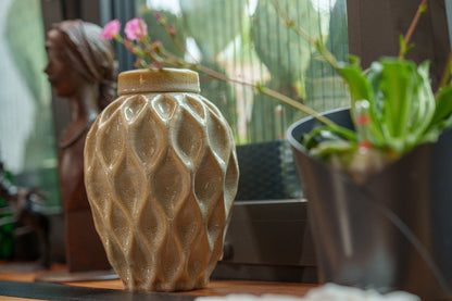 Cremation Urn "Echo" - 3D Printed Ceramic Urn | Light Sand Melange | Medium