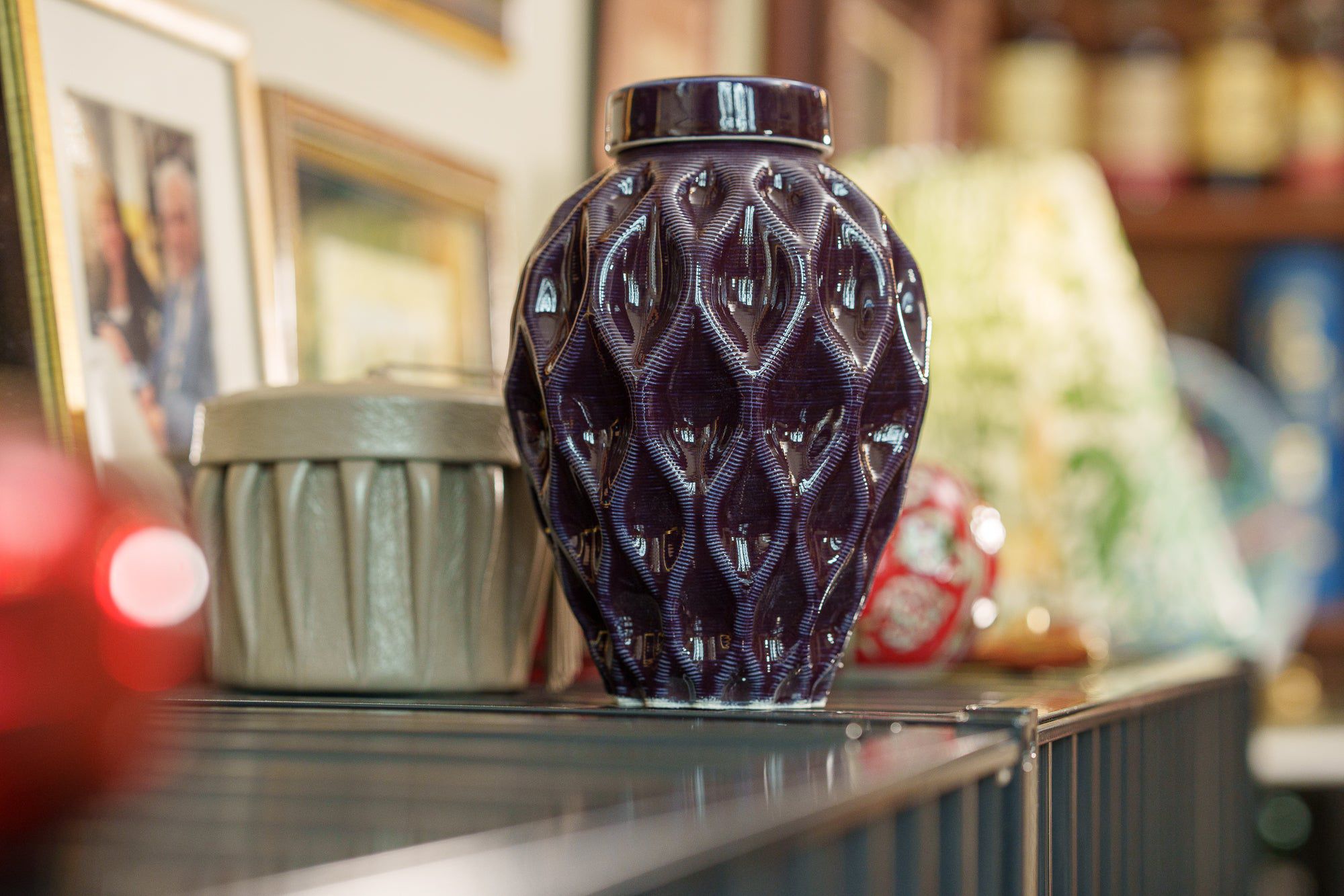 Cremation Urn "Echo" - 3D Printed Ceramic Urn | Violet  | Medium