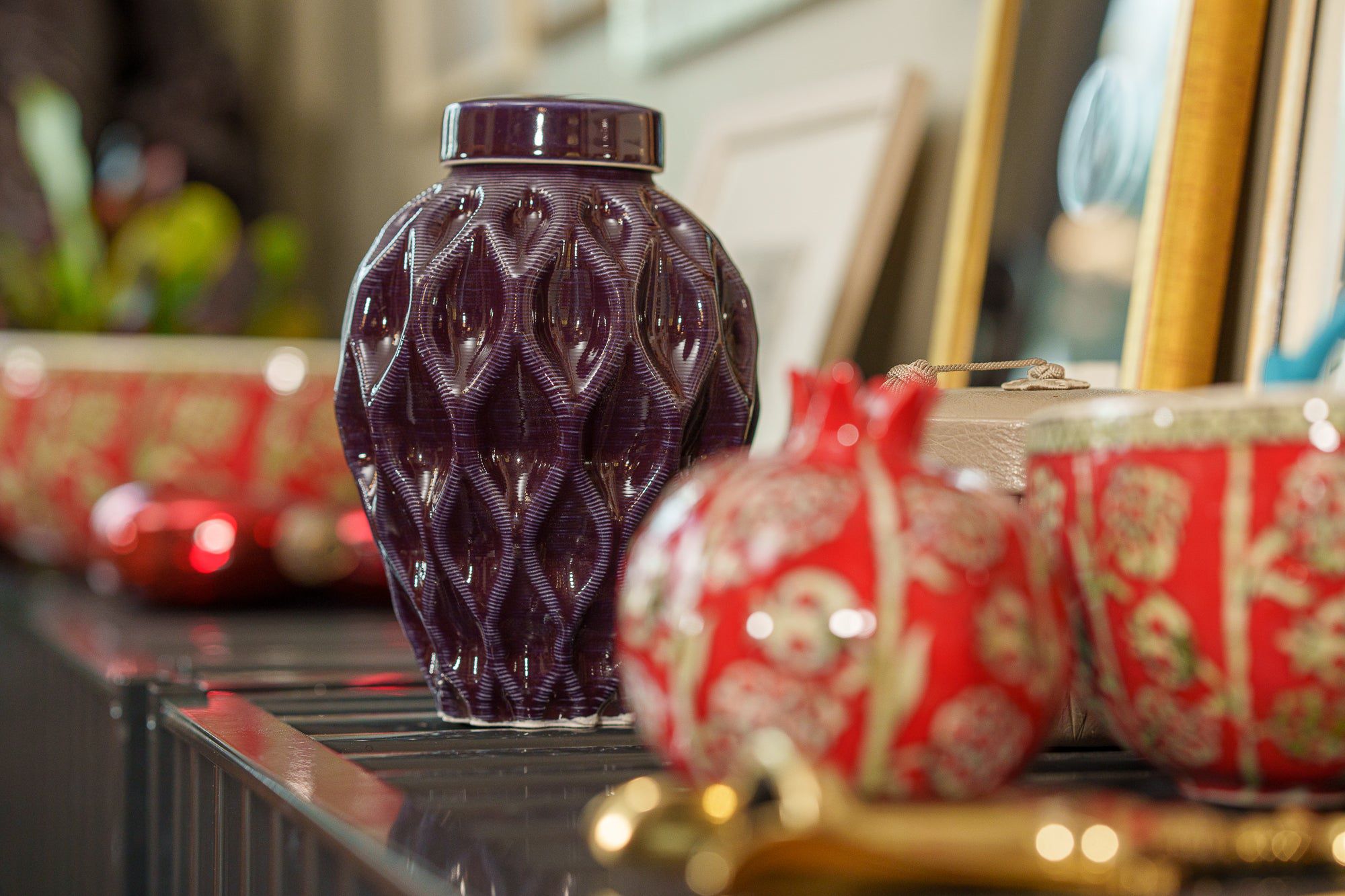 Cremation Urn "Echo" - 3D Printed Ceramic Urn | Violet  | Medium