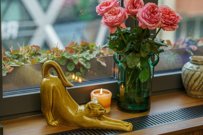 Cat Cremation Urn For Ashes "Grace" - Dark Sand | Ceramic