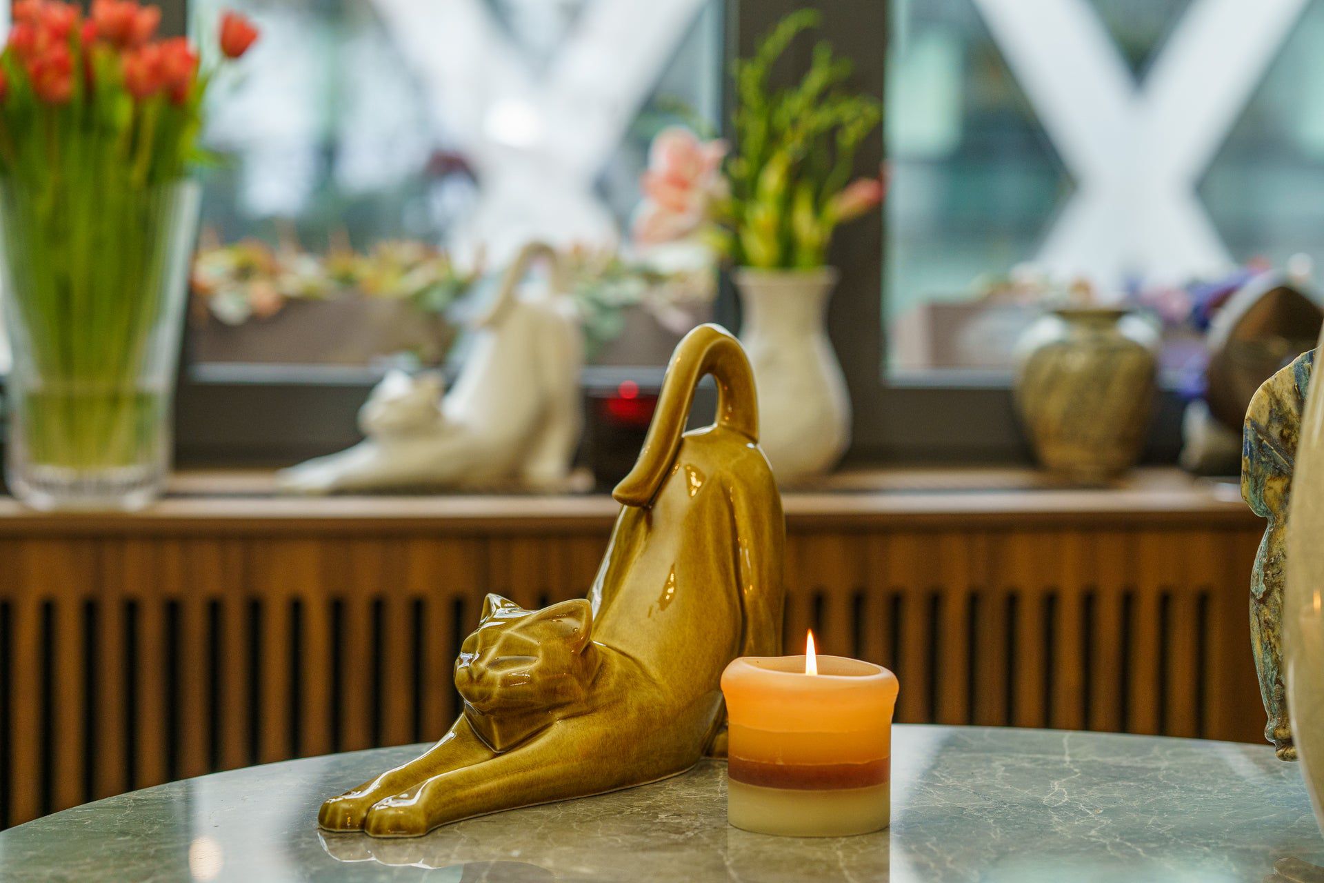 Cat Cremation Urn For Ashes "Grace" – Dark Sand | Ceramic