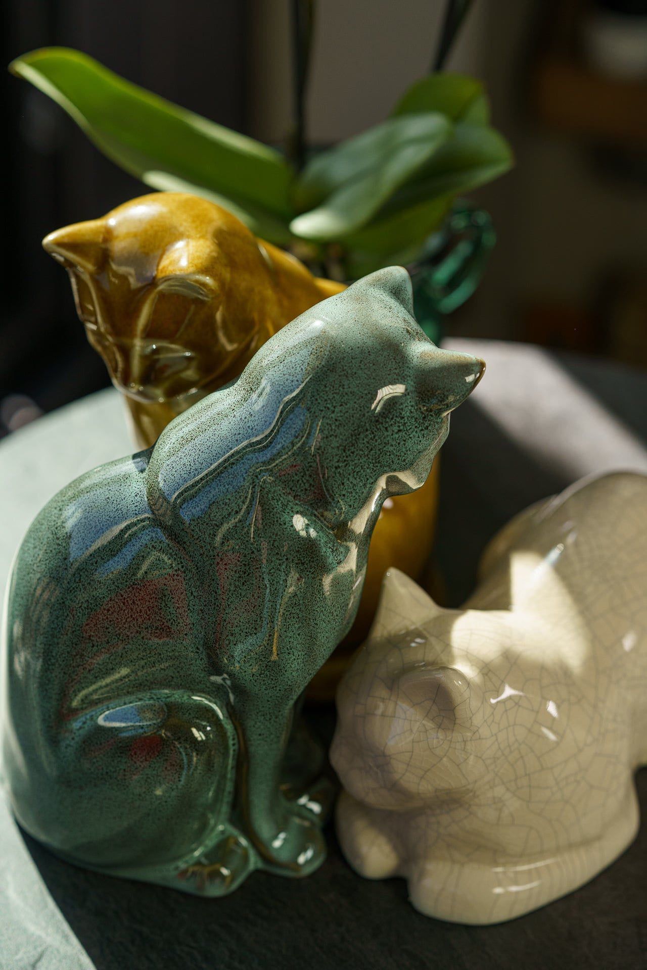 Pulvis Art Urns Pet Urn Neko Pet Urn for Ashes - Beige Grey | Ceramic | Handmade